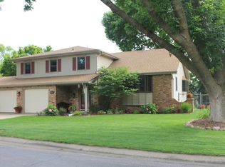 101 Golden Circle Dr, Council Bluffs, IA 51503