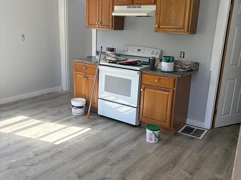 2 Chase Ave #1L — Photo 2
