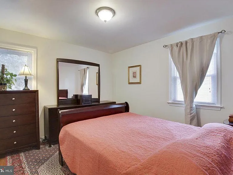4115 Berritt St — Photo 3