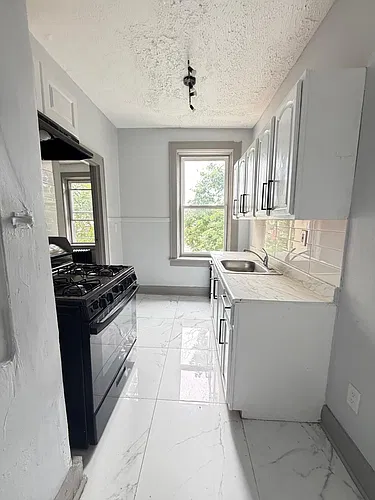 713 Arlington Ave #3D Photo 1