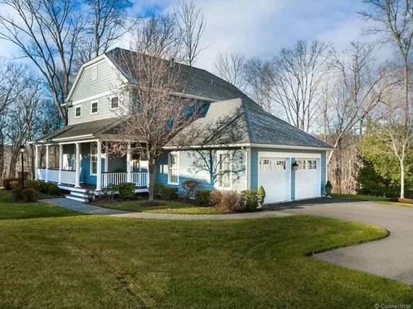 117 Periwinkle Dr, Middlebury, CT 06762