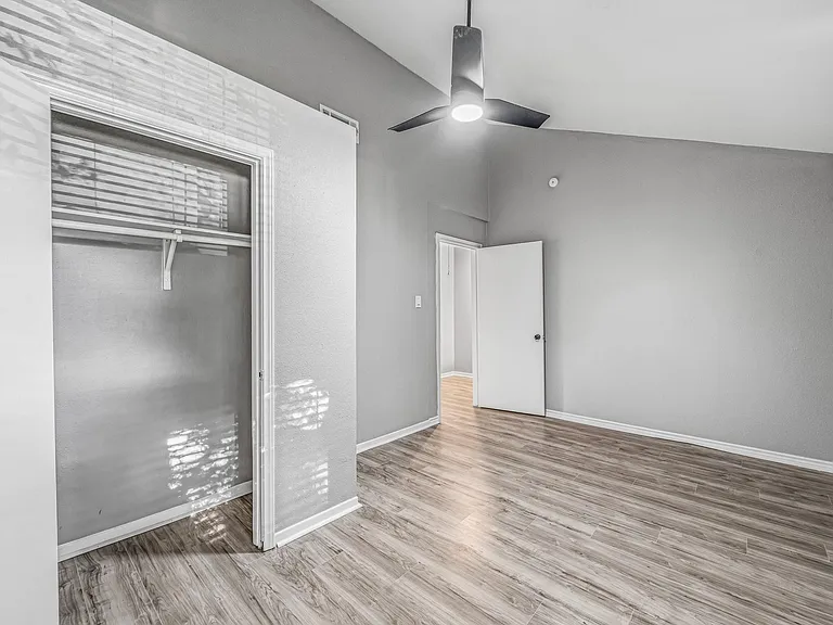 2911 Waypark Dr — Photo 26