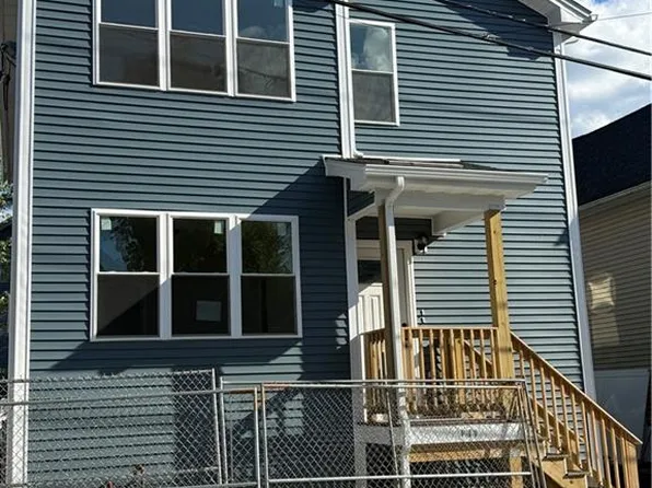 41 Gladstone St, Providence, RI 02905