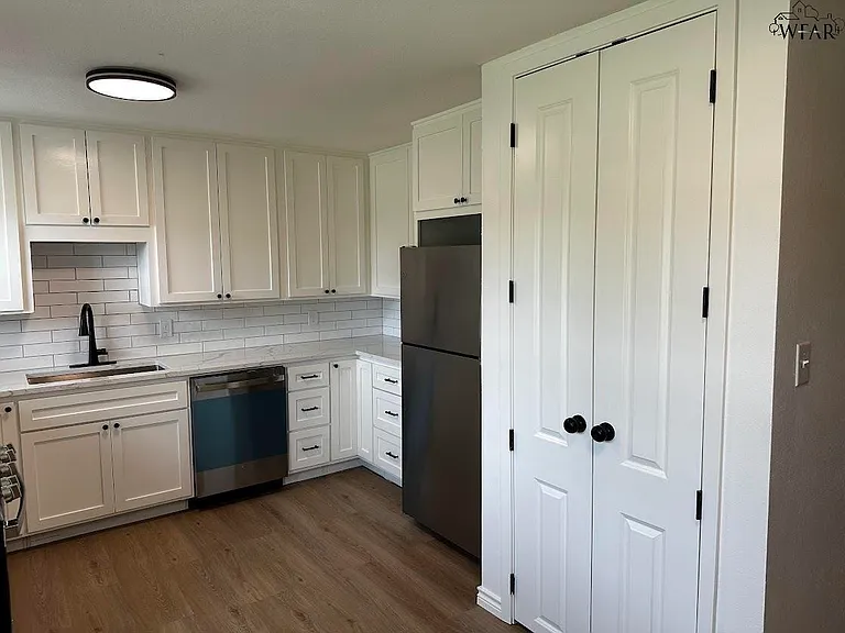 4658 Briarwood Dr — Photo 4