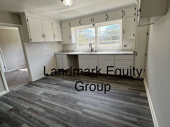 3rd image of 5709 E 109th Ter