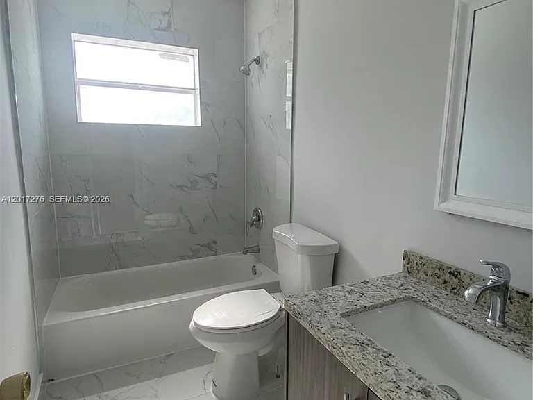 852 NW 8th St #852 — Photo 10