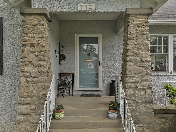2nd image of 712 Plainview Ave
