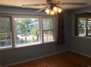 359 S 3rd St, Lindenhurst, NY 11757