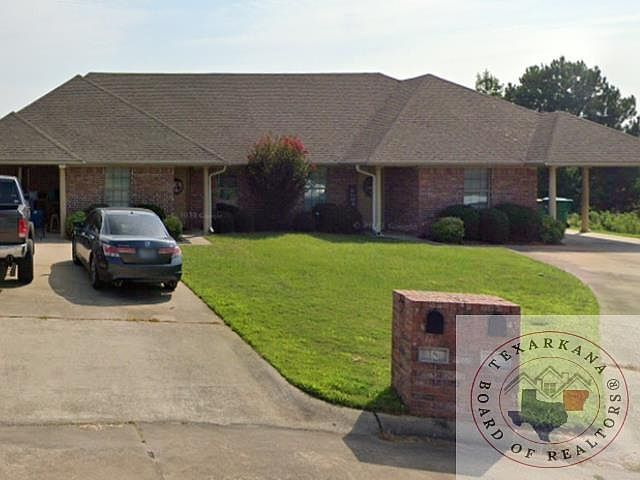 1st image of 15-17 Pinto Cir