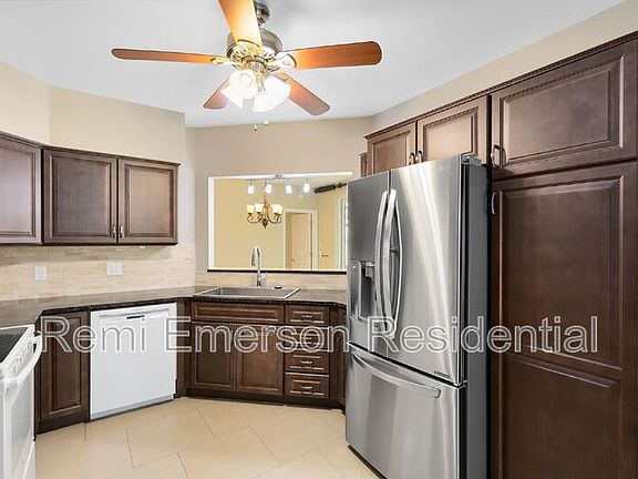 3rd image of 2941 Monaco Ct #16