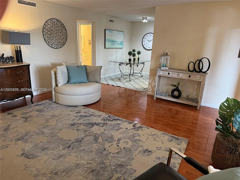 6900 SW 39th St #206J — Photo 3