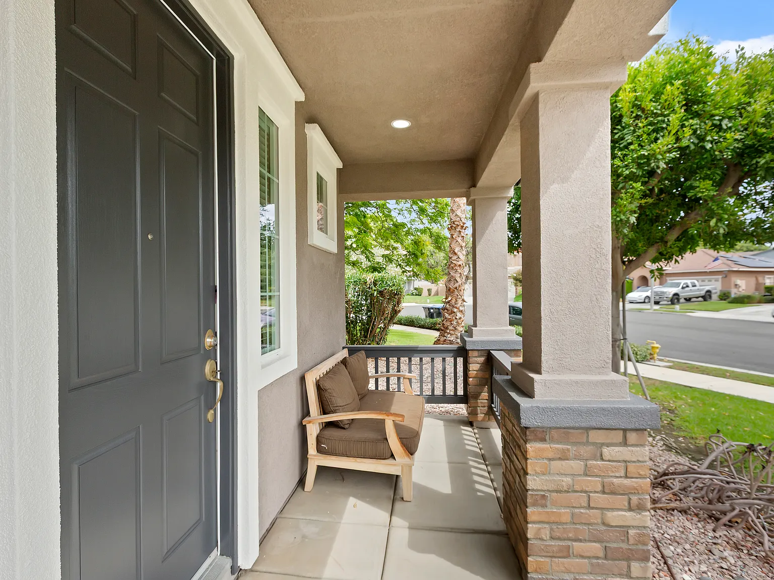 4 bed, 2.5 bath, 2217 sqft, $4,100 — Photo 3