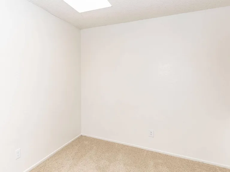 Eastwood Apartment Homes — Photo 33