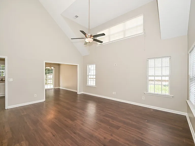 4412 Sandpiper Ln — Photo 5