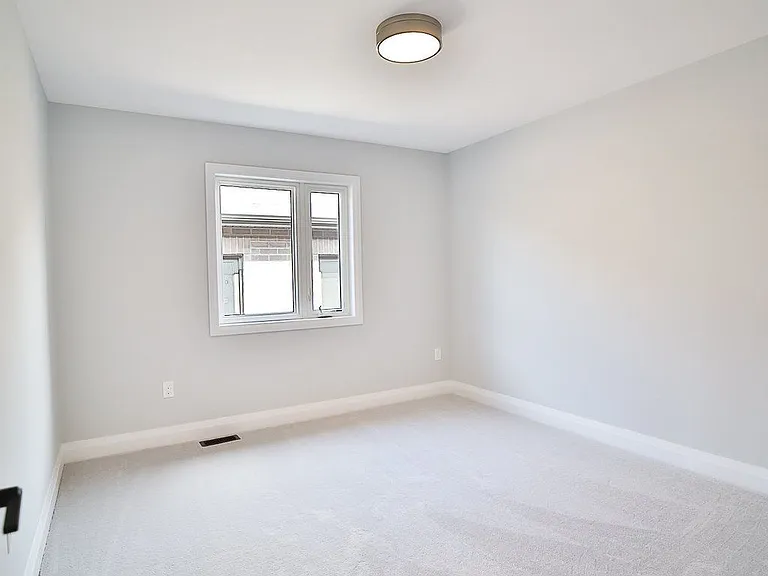 14 Periwinkle Rd E — Photo 24