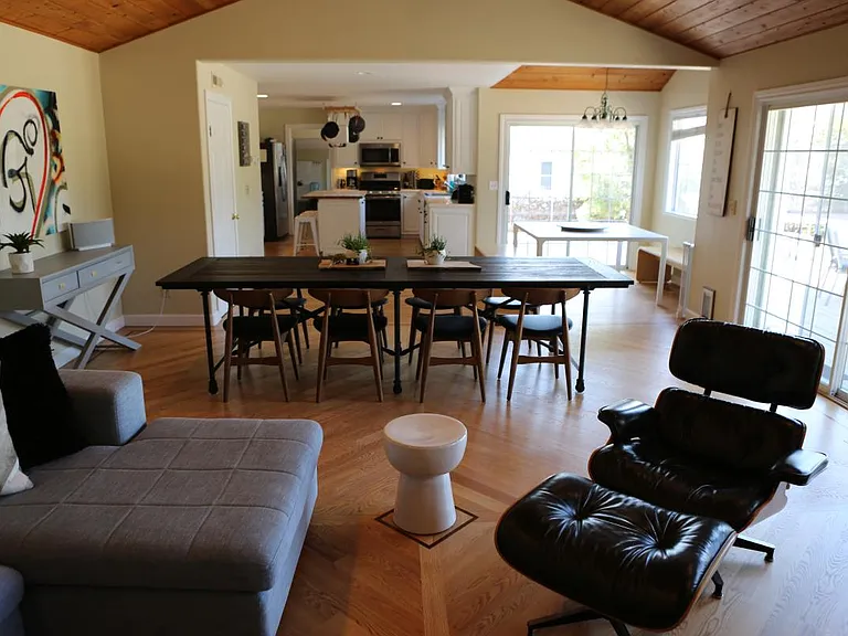 3296 Vichy Ave — Photo 8