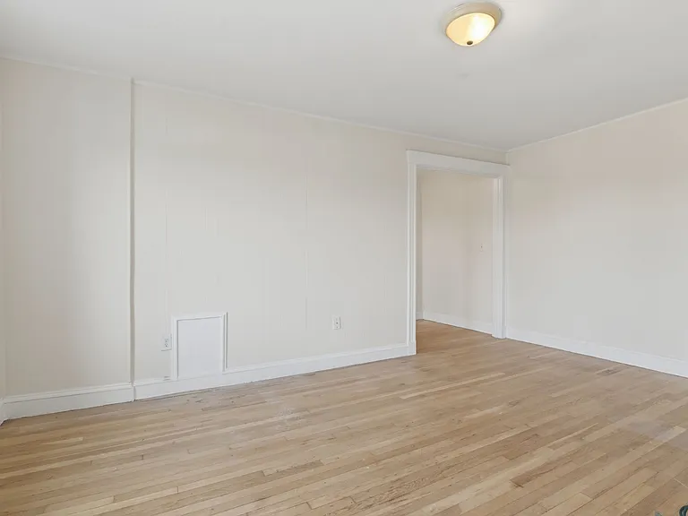 32 Greenwood Ave #20 — Photo 13
