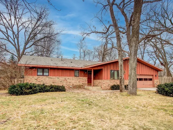 121 Mississippi Ln, Champlin, MN 55316