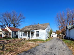 1631 W Thoman St, Springfield, MO 65803