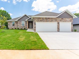 812 E Tarpon Rd, Nixa, MO 65714