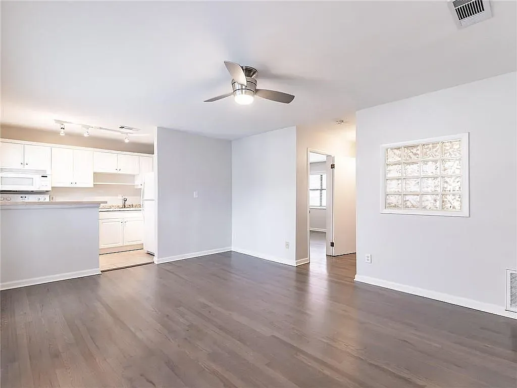 1 bed, 643 sqft, $1,800 — Photo 2