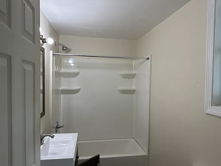 596 Zion St — Photo 12