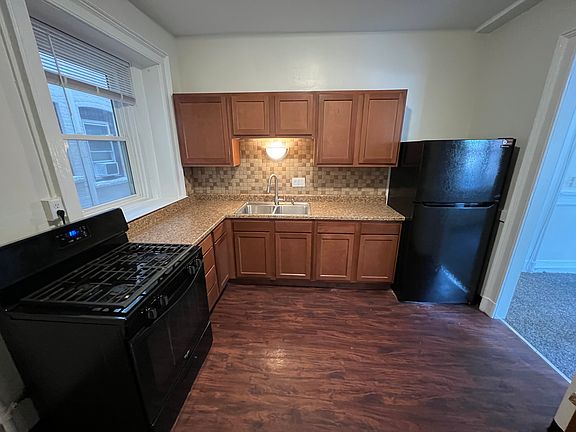 5th image of 112 Anderson Pl APT 3