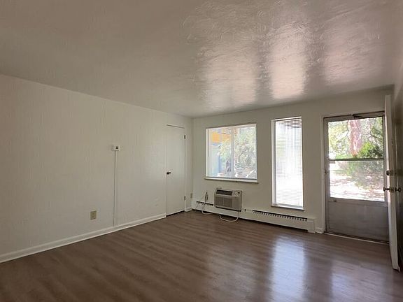 4th image of 1693 Reed St #2
