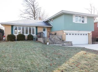 779 S Prospect Ave, Elmhurst, IL 60126