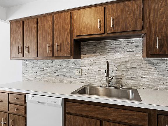 3rd image of 521 Tollis Pkwy APT 191