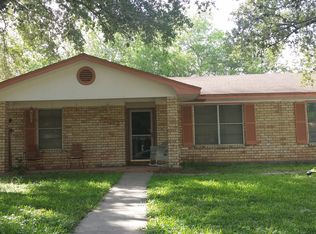 1002 Newhall St, Beeville, TX 78102