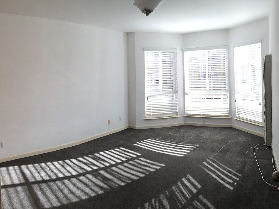 1st image of 732 Spruce St