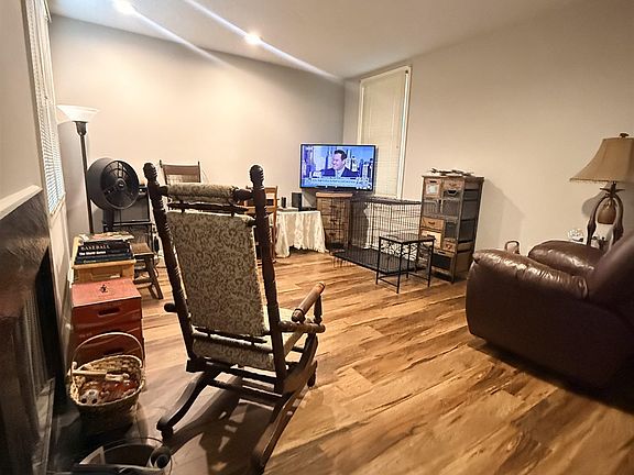 5th image of 8473 Rothchild Rd #31