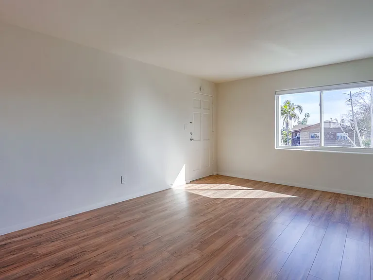 1074 Turquoise St — Photo 9