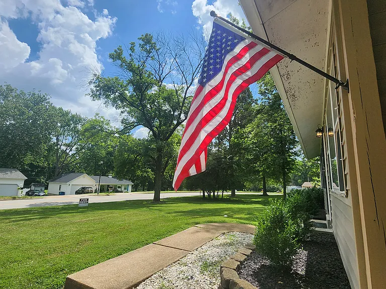 213 Ramsey Ln — Photo 12
