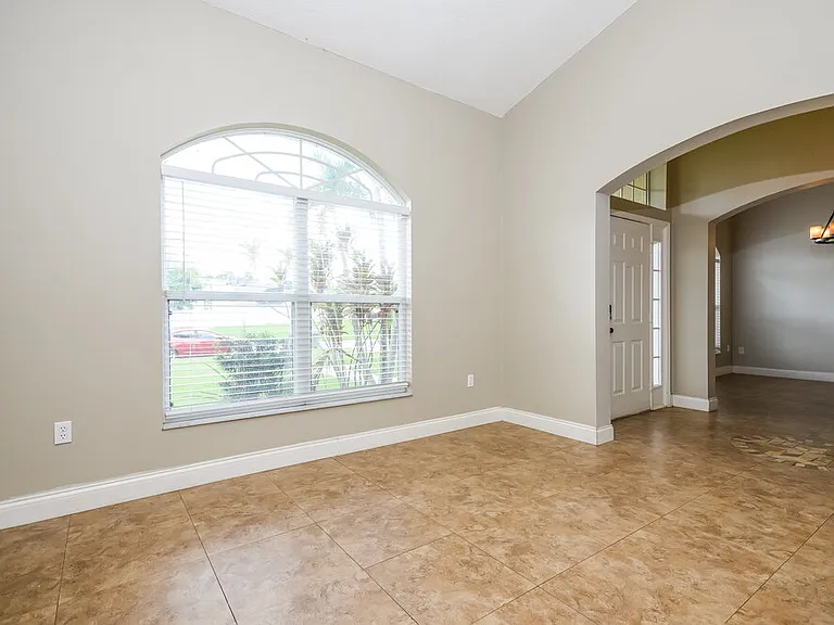 2428 Timothy Ln — Photo 3