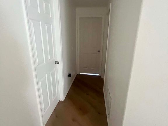 5th image of 195 N Crestview Dr
