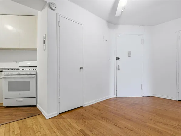 60-11 Broadway image 5 of 14