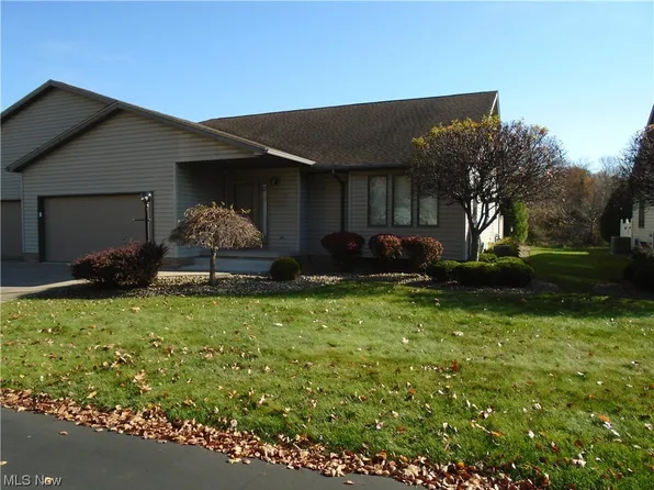 4130 Fawn Trl NE, Warren, OH 44483