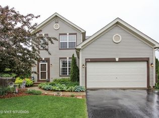 128 E Old Mill Trl, Antioch, IL