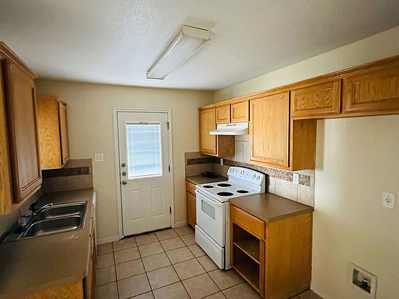 5th image of 1112 Leah Dr Unit A