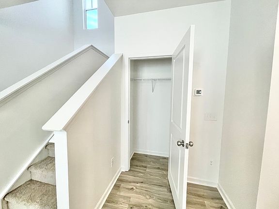 3rd image of 121 Luna Ln