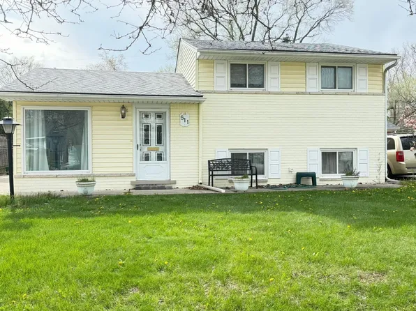 511 Kinross Ave, Clawson, MI 48017