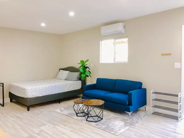 1022 W Orange Rd, Santa Ana, CA 92706