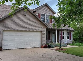 52141 Kern Dr, Three Rivers, MI 49093