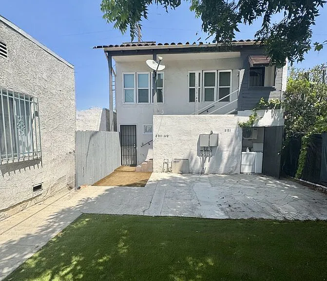 2911 W Florence Ave — Photo 1