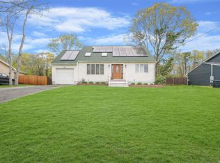 57 Presford Dr, Shirley, NY 11967