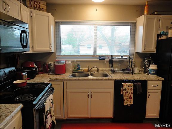 5th image of 2240 Windsor Dr