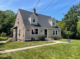 205 Blackstone St, Blackstone, MA 01504