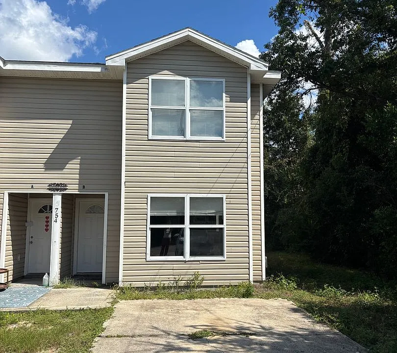 754 Sherman Ave #B